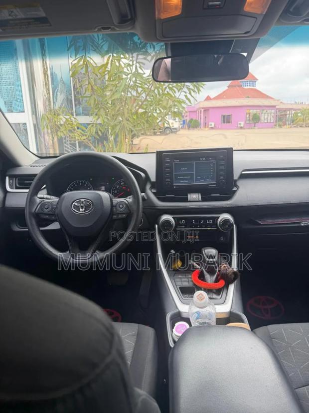 Toyota RAV4 XLE AWD 2020 Red