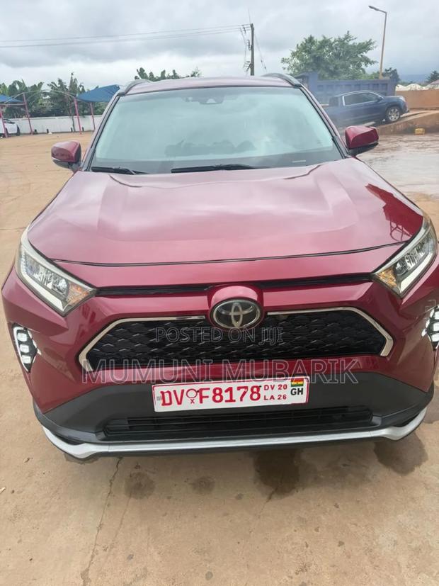 Toyota RAV4 XLE AWD 2020 Red