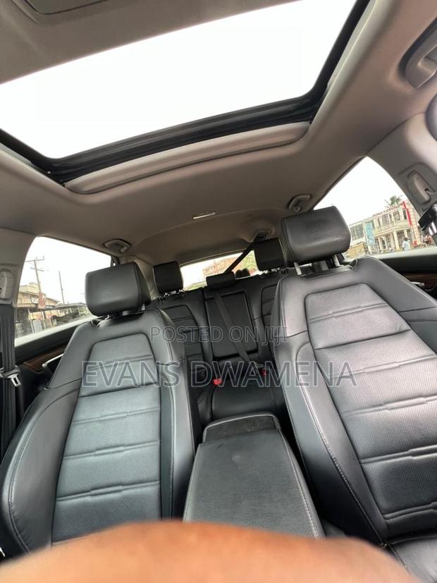 Honda CR-V Touring AWD 2018 White