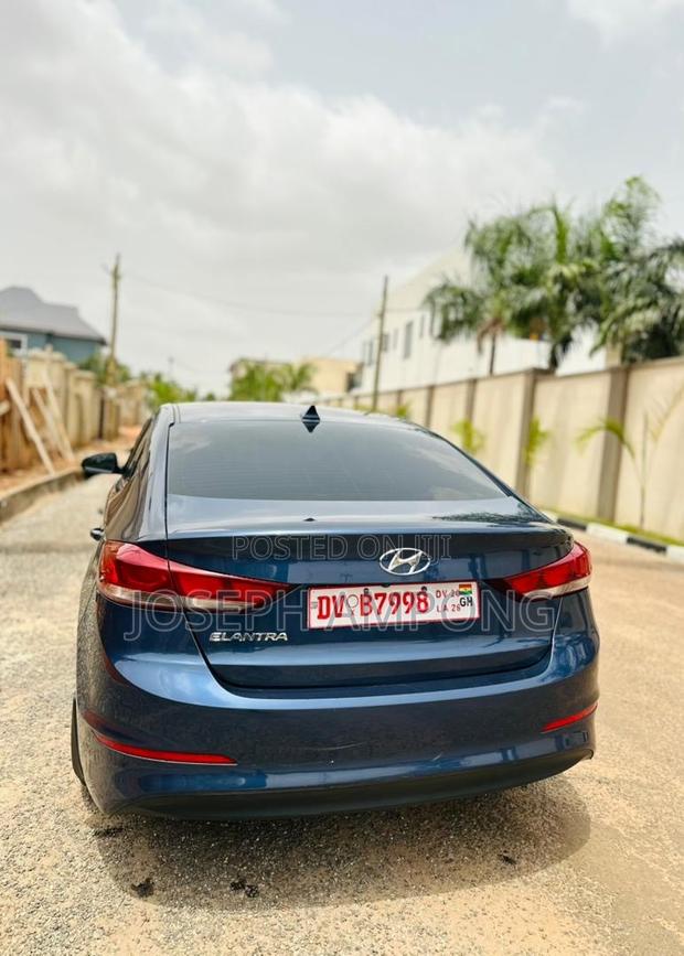 Hyundai Elantra SEL 2018 Blue