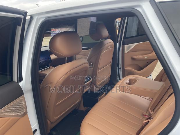 Dongfeng Yipai 008 2025 White