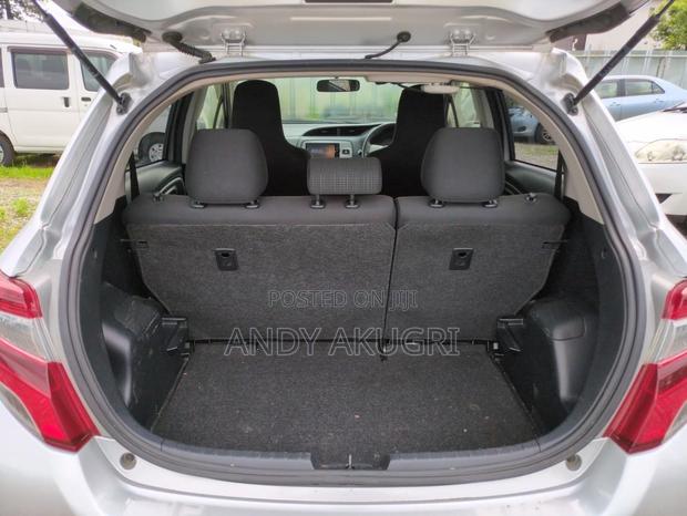 Toyota Vitz 2014 Silver