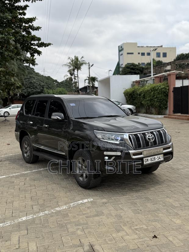 Toyota Land Cruiser Prado 2.7 VVT-i 2014 Gray