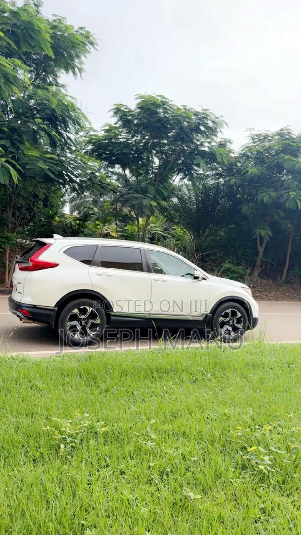 Honda CR-V Touring AWD 2018 White