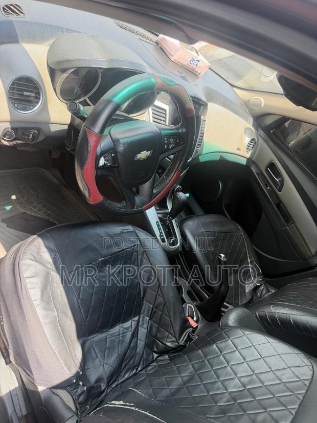 Chevrolet Cruze 2014 Brown