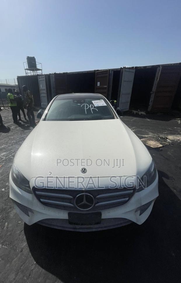 Mercedes-Benz E300 2018 White