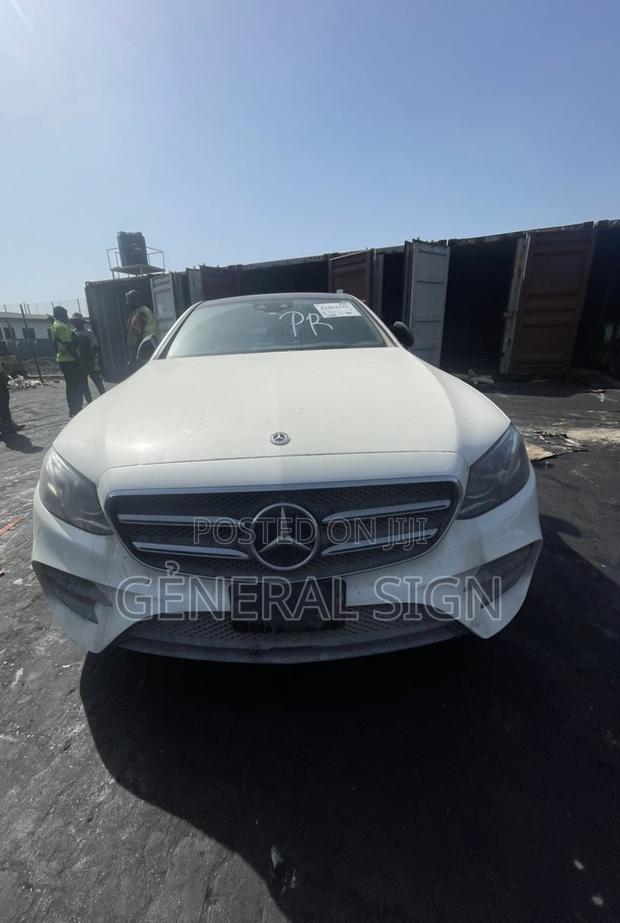 Mercedes-Benz E300 2018 White
