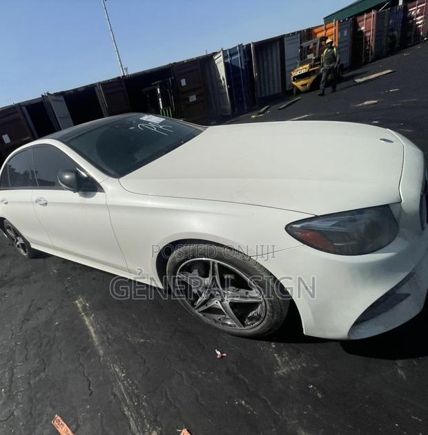 Mercedes-Benz E300 2018 White