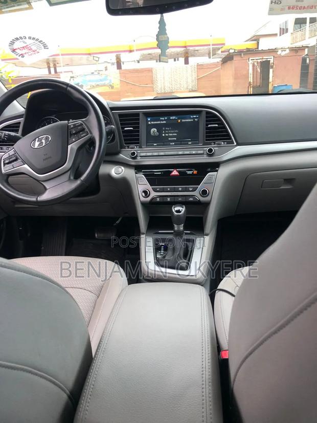 Hyundai Elantra 2017 Gray