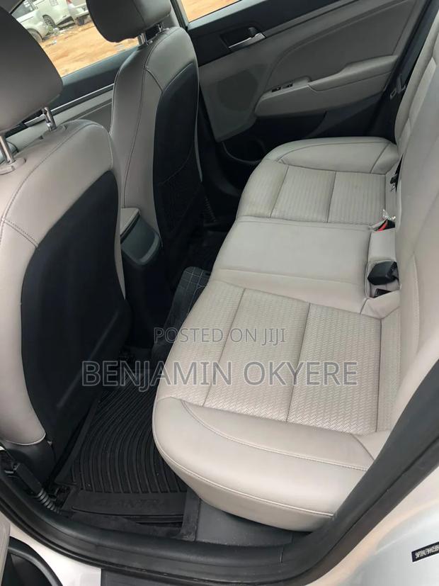 Hyundai Elantra 2017 Gray