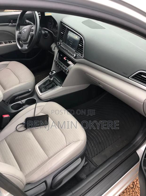 Hyundai Elantra 2017 Gray