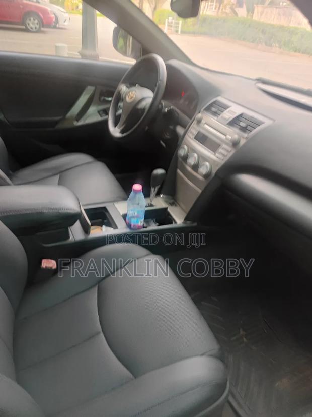 Toyota Camry SE 4dr Sedan (2.5L 4cyl 6A) 2011 White