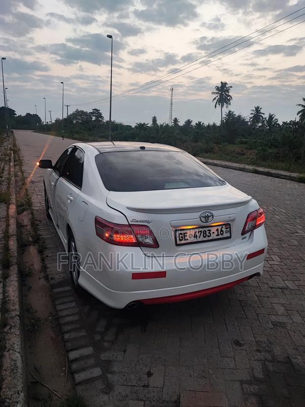 Toyota Camry SE 4dr Sedan (2.5L 4cyl 6A) 2011 White