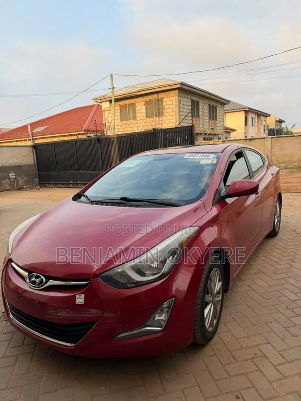 Hyundai Elantra 2015 Red