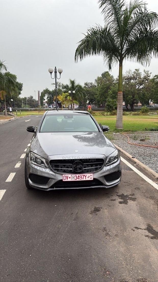 Mercedes-Benz C300 Base AWD 4Matic Sedan (2.0L 4cyl 7A) 2015 Gray