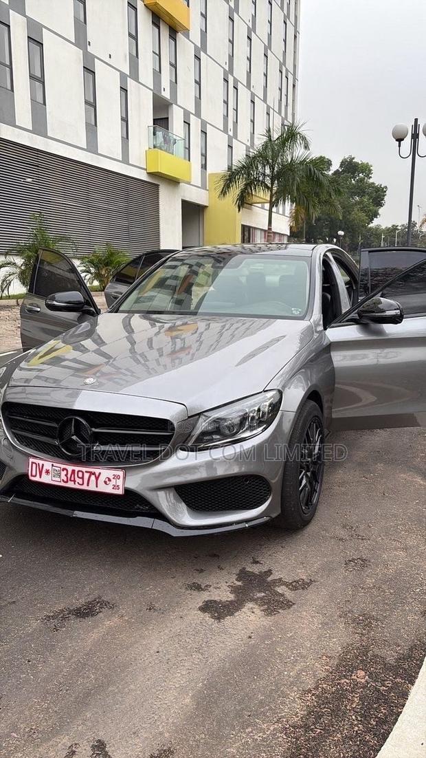 Mercedes-Benz C300 Base AWD 4Matic Sedan (2.0L 4cyl 7A) 2015 Gray
