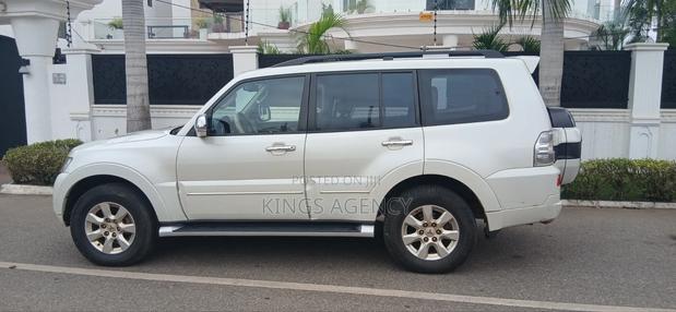 Mitsubishi Pajero 2018 White
