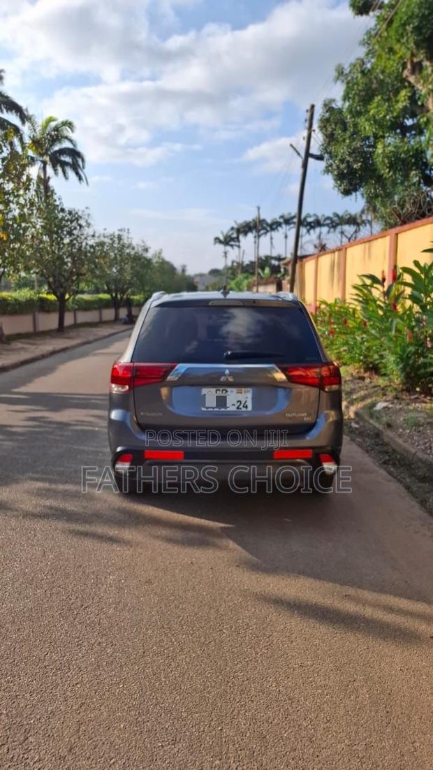 Mitsubishi Outlander SE AWC 2019 Gray