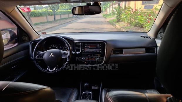 Mitsubishi Outlander SE AWC 2019 Gray