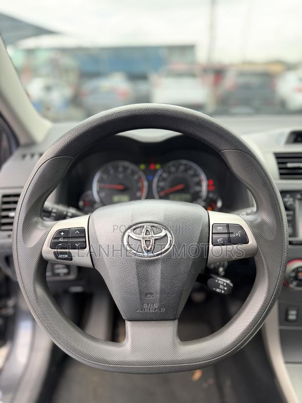 Toyota Corolla S 5-Speed 2013 Gray