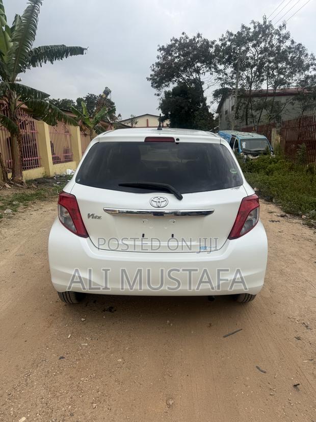 Toyota Vitz 2013 White