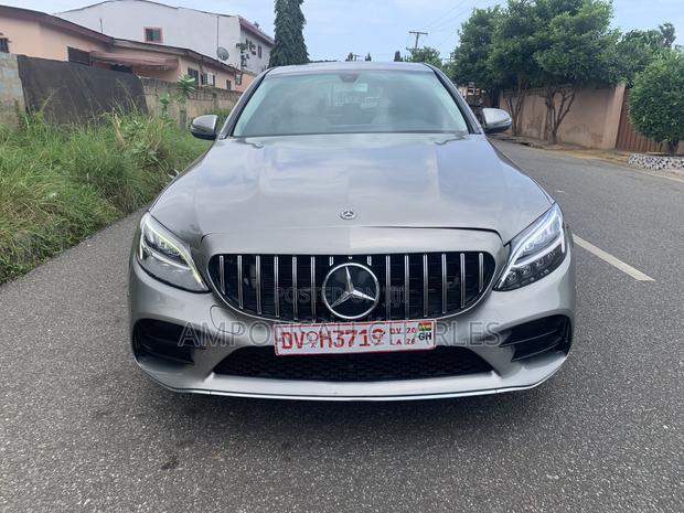 Mercedes-Benz C300 2020 Brown