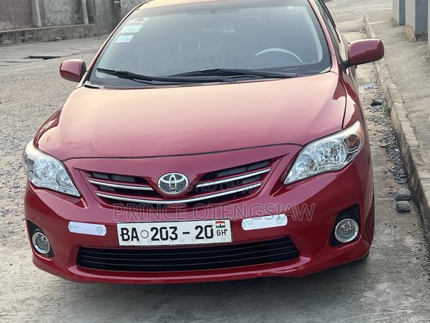 Toyota Corolla LE Special Edition 4dr Sedan (1.8L 4cyl 4A) 2013 Red