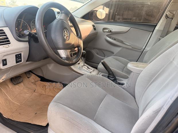 Toyota Corolla L 4-Speed Automatic 2013 Blue