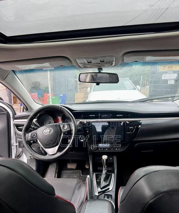 Toyota Corolla 2016 White