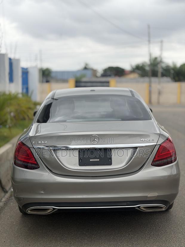 Mercedes-Benz C300 2020 Silver