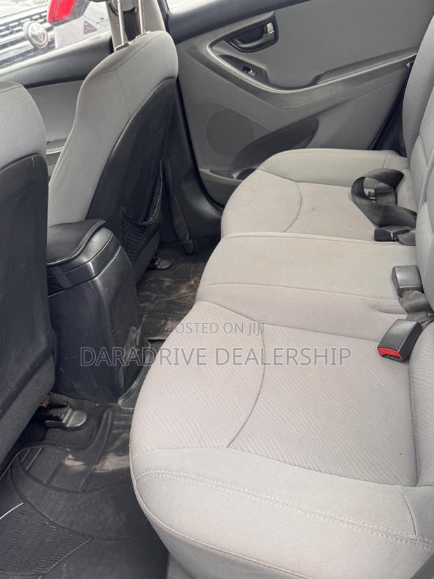 Hyundai Elantra GLS Sedan FWD (1.8L 4cyl 6A) 2013 Gray