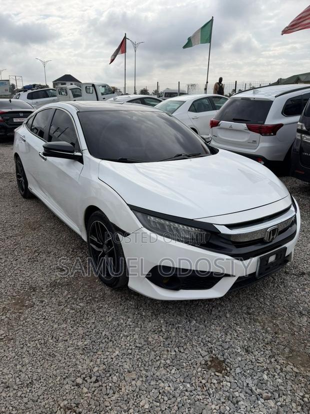 Honda Civic Touring 4dr Sedan (1.5L 4cyl) 2016 White
