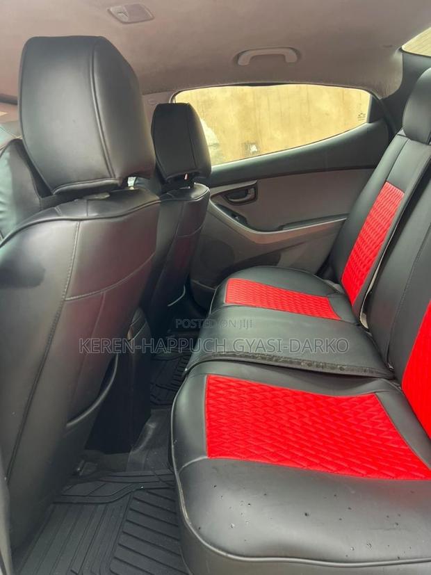 Hyundai Elantra 2012 White