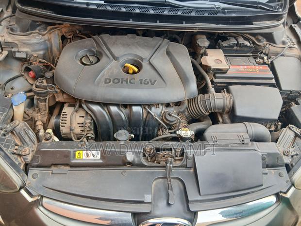 Hyundai Elantra GLS Sedan FWD (1.8L 4cyl 6A) 2013 Gray