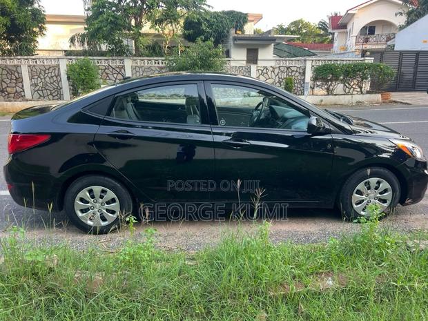 Hyundai Accent SE Sedan 2016 Black