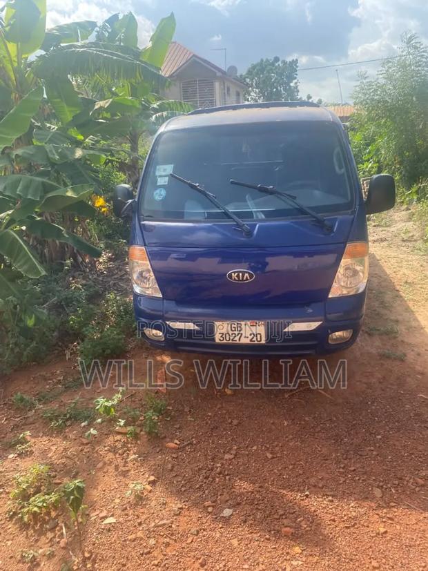 Kia Bongo 2010 Blue