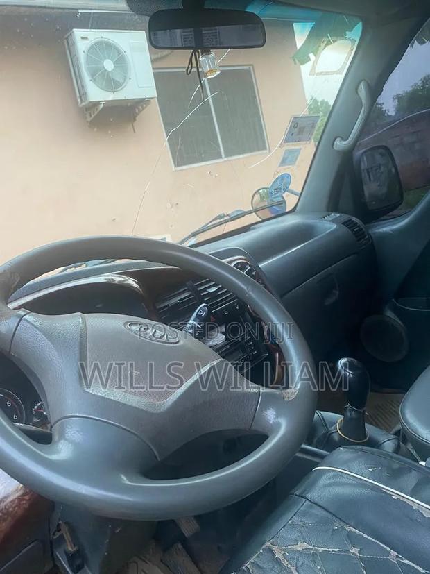 Kia Bongo 2010 Blue