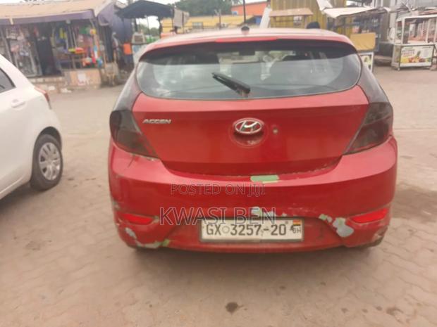 Hyundai Accent 2011 Red