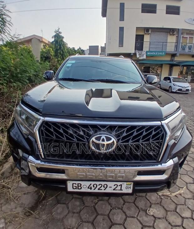 Toyota Land Cruiser Prado 2.8 2017 Black