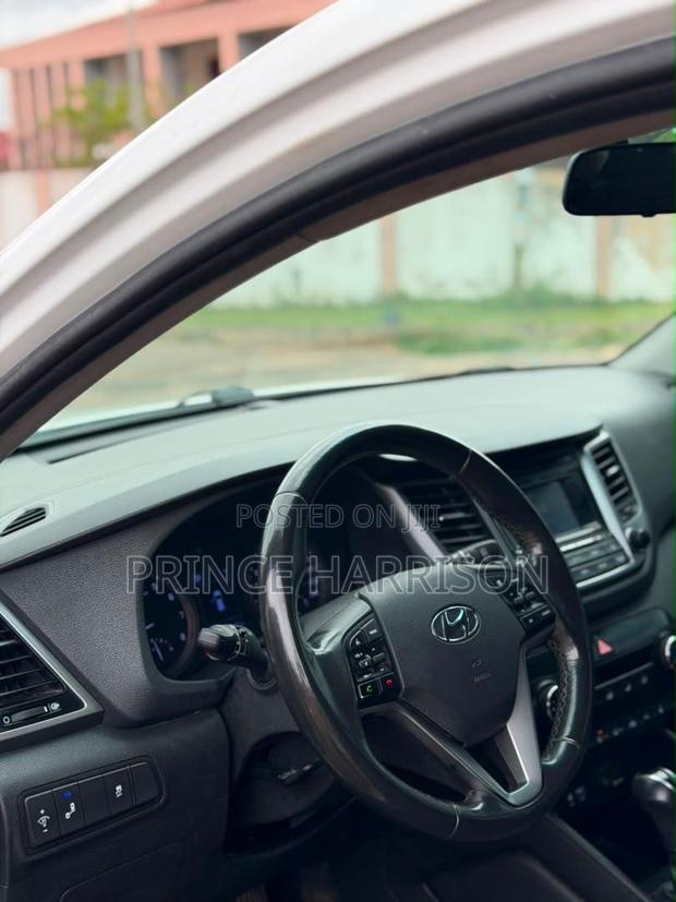 Hyundai Tucson SE AWD 2018 White