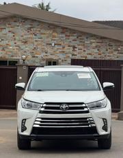 Toyota Highlander XLE 4x4 V6 (3.5L 6cyl 8A) 2018 White for sale