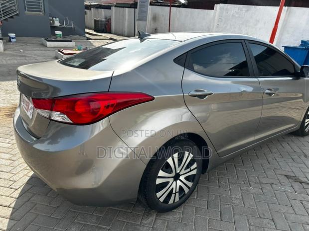 Hyundai Elantra 2013 Gray