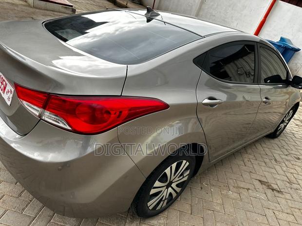 Hyundai Elantra 2013 Gray