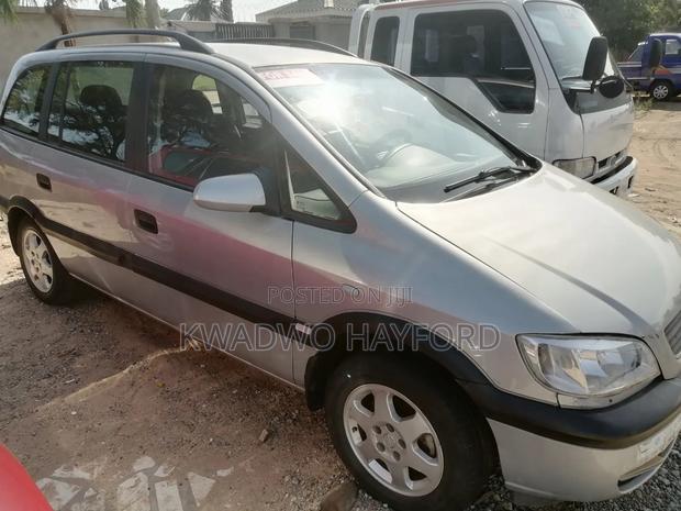 Opel Zafira 2005 Silver