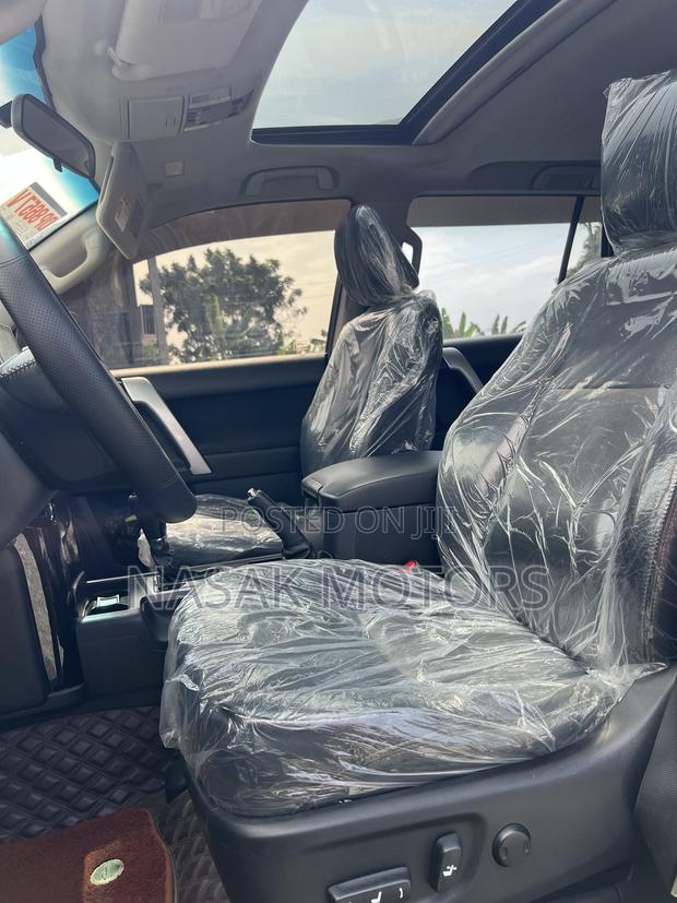 Toyota Land Cruiser Prado 2.7 2017 White