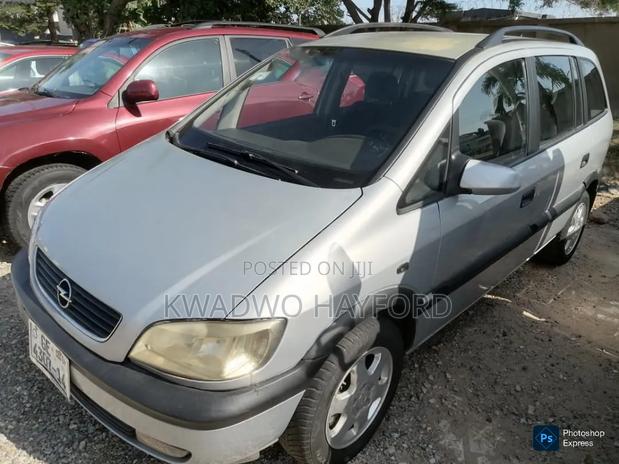 Opel Zafira 2005 Silver