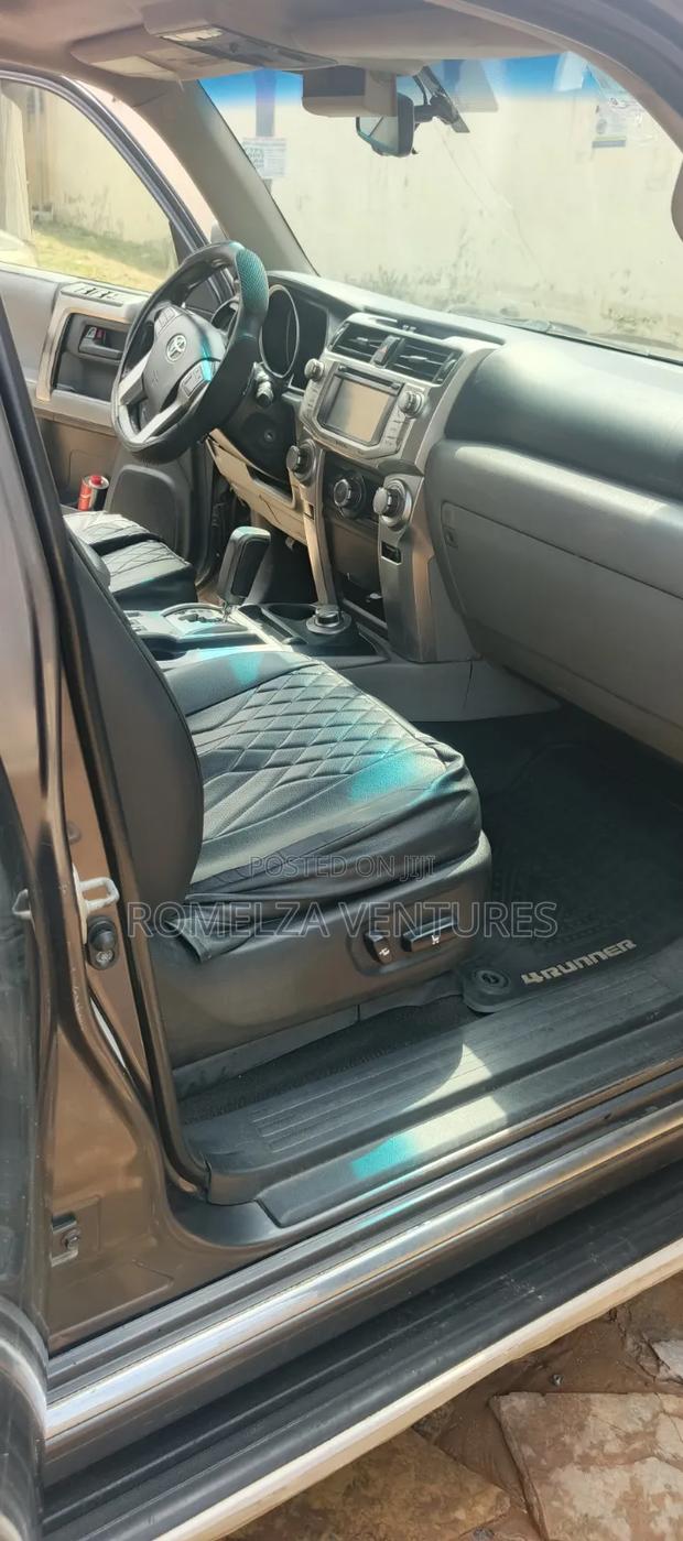Toyota 4-Runner Limited 4X4 2013 Gray