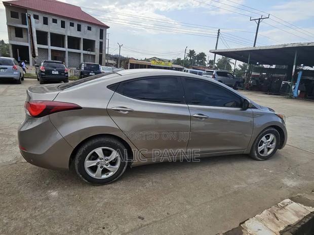 Hyundai Elantra 2015 Beige