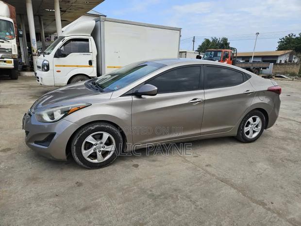 Hyundai Elantra 2015 Beige