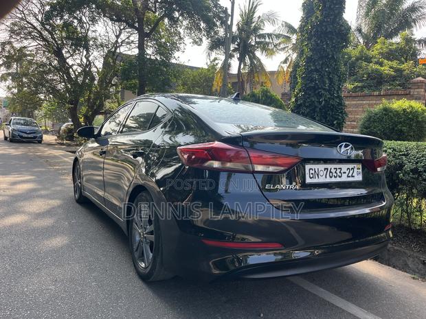 Hyundai Elantra 2018 Black